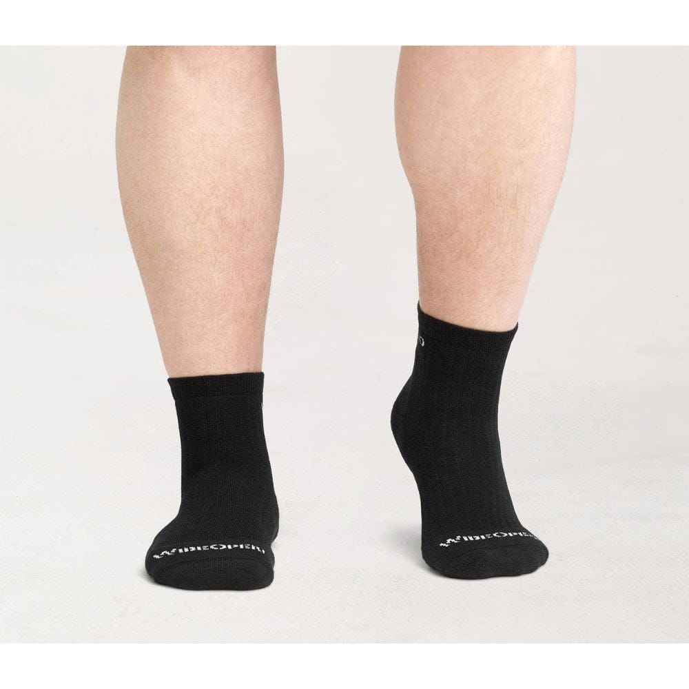 Wide Open Men's Solid Cushioned Quarter Socks