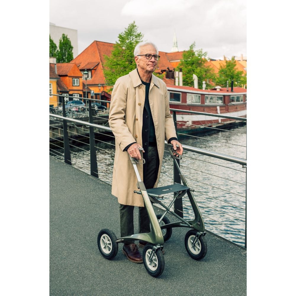 byACRE Carbon Overland Rollator
