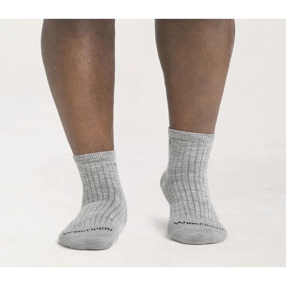 Wide Open Men's Solid Cushioned Quarter Socks