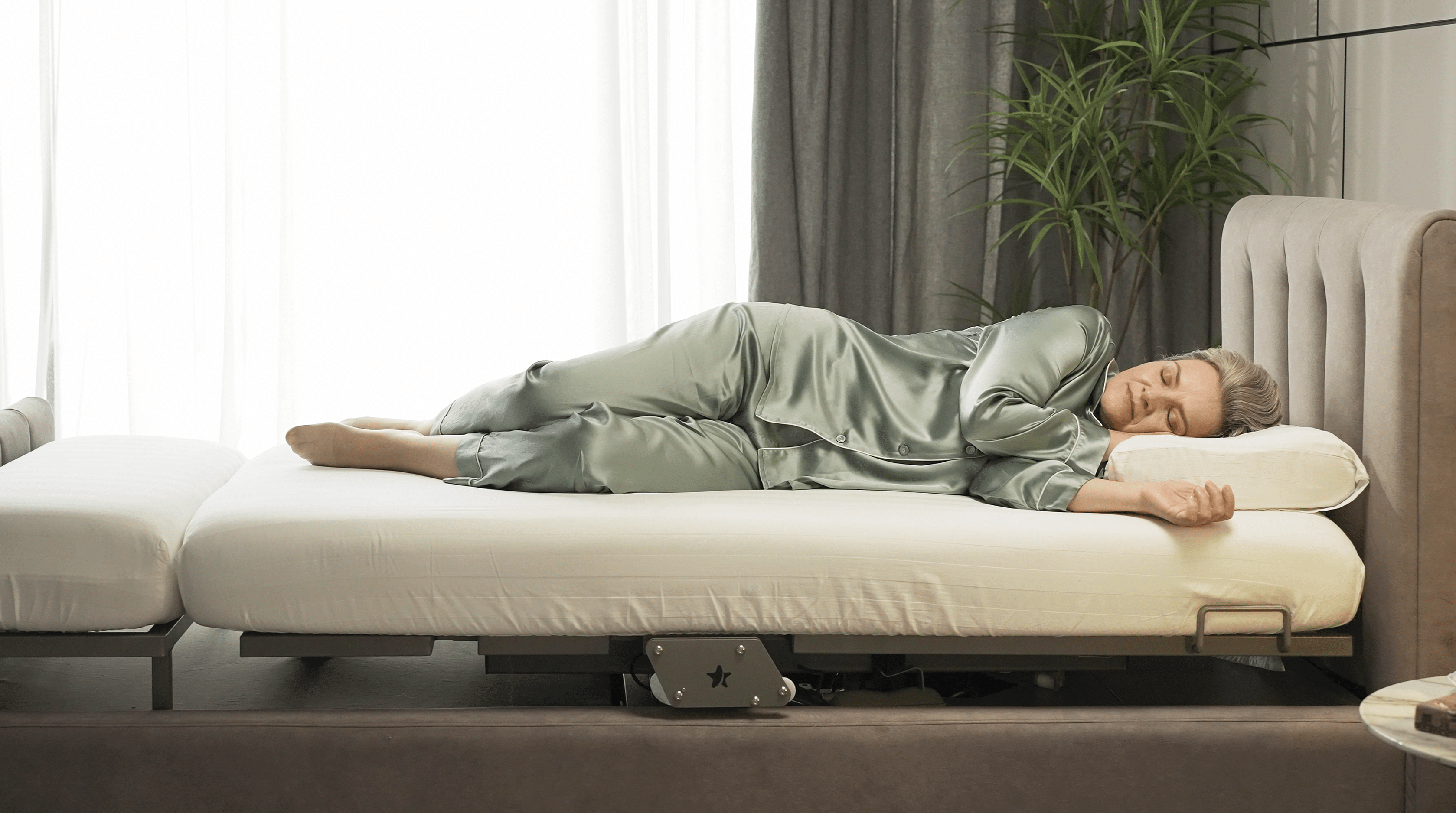 StarSleep Orin Rotating Bed